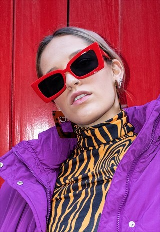 OVERSIZED RETRO SUNGLASSES IN RED