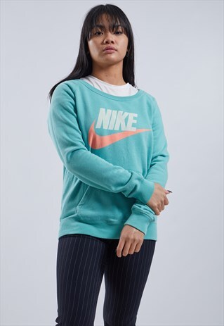 VINTAGE NIKE SWEATSHIRT