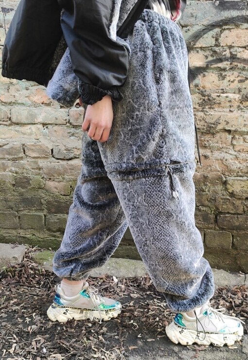 garment image