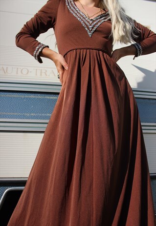 VINTAGE 1970S SILVER SEQUIN EVENING GOWN IN BROWN