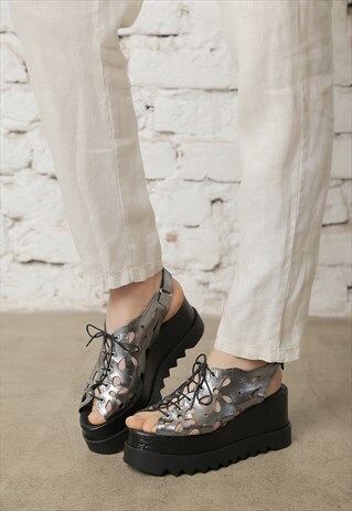 SILVER SHOES, PLATFORM SHOES, EXTRAVAGANT SHOES,