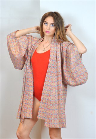 VINTAGE 1970S JAPANESE RED KIMONO