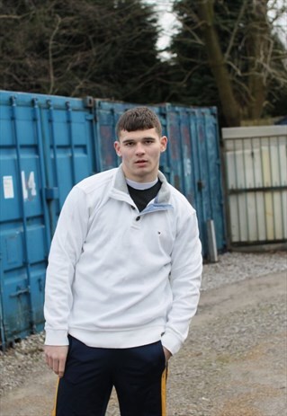 VINTAGE WHITE TOMMY HILFIGER SWEATSHIRT