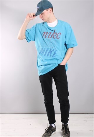 VINTAGE NIKE T-SHIRT
