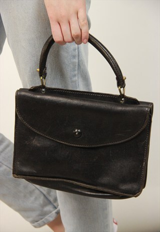 GORGEOUS LEATHER HANDBAG