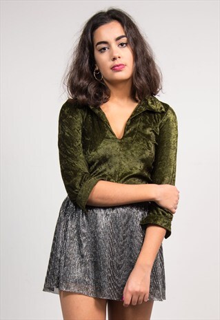 VINTAGE 70'S GREEN VELVET OPEN COLLAR BLOUSE SHIRT