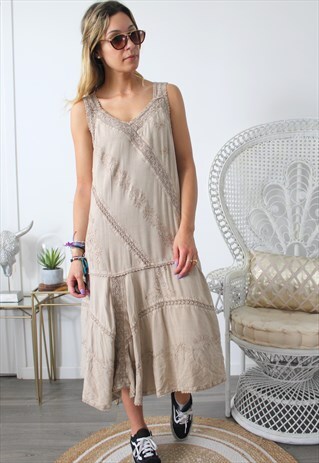 VINTAGE DRESS