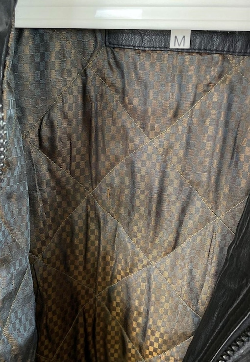 garment image