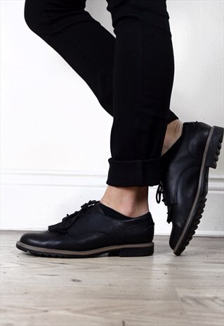 VINTAGE STYLE BLACK LEATHER TAILORED SHOES