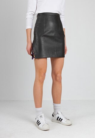 VINTAGE BLACK LEATHER MINI SKIRT