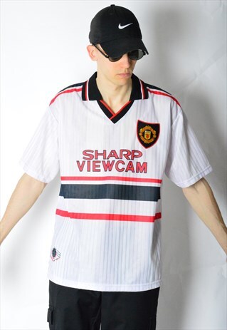 VINTAGE 90S WHITE MANCHESTER UNITED FOOTBALL SHIRT