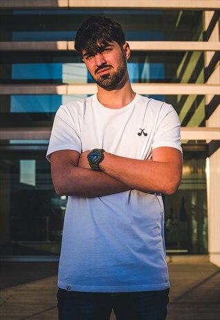 BASIC WHITE PIPE T-SHIRT