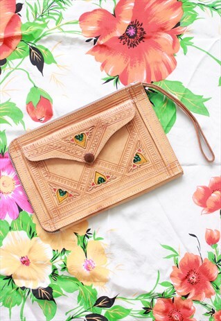 LEATHER MULTI DESIGN CLUTCH