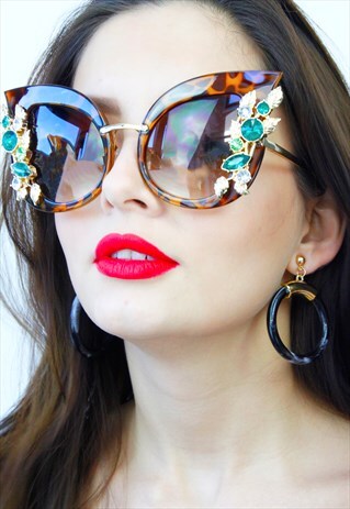 TORTOISE SHELL JEWEL CATS EYE OVERSIZED SUNGLASSES