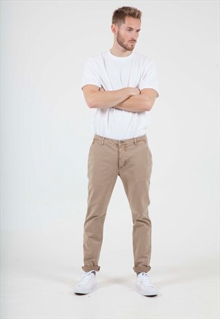TAPERED SLIM TROUSER IN TAN