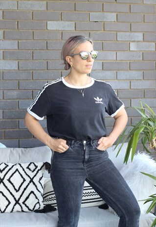 VINTAGE Y2K ADIDAS BLACK AND WHITE 3 STRIPE T SHIRT