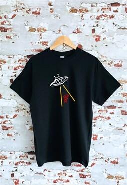 UFO Pizza Takeout graphic print black T-shirt