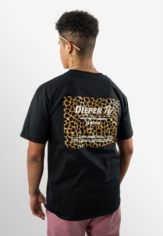 SHORT SLEEVED T-SHIRT IN BLACK WITH DEEPER TV PRINT