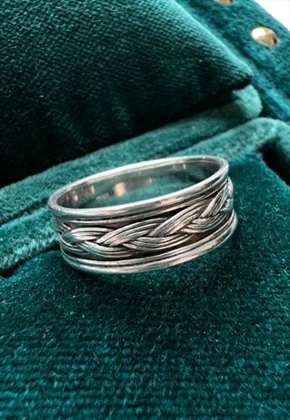 Vintage 925 Silver Ring celtic knot design band