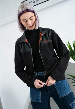 VINTAGE NAUTICA FLEECE IN BLACK.