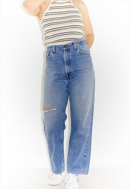 Vintage 90's Blue Ripped Knee Levi Jeans