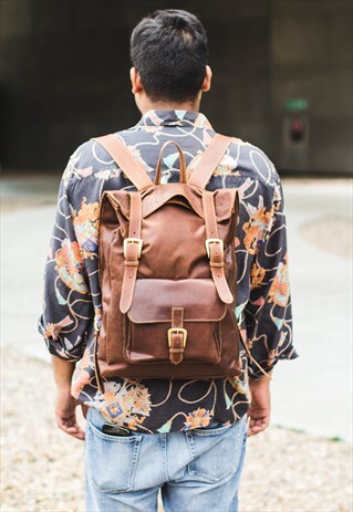 LIGHT STRESSED BROWN HUNTER LEATHER MESSENGER BACKPACK