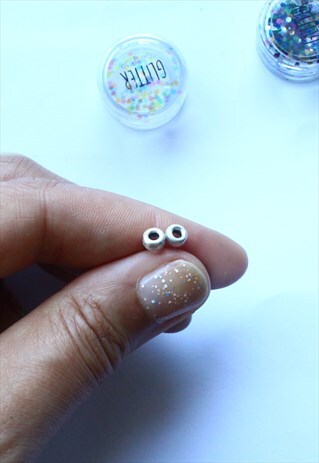 TINY STUD EARRINGS IN STERLING SILVER