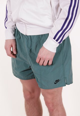 90S VINTAGE NIKE SPORTS SHORTS AA10061