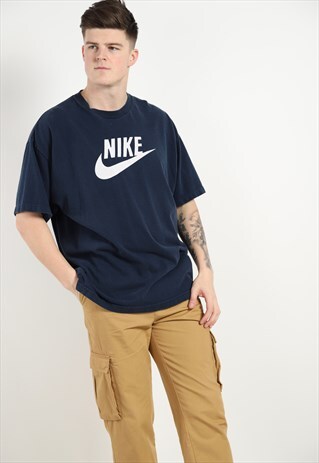VINTAGE NIKE T SHIRT