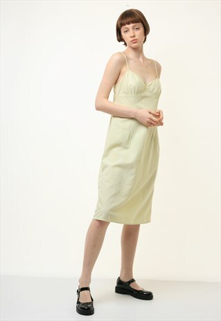 VINTAGE WOMAN MINI COZY STYLE DRESS SIZE SMALL 4080