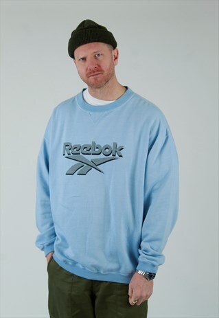 90S REEBOK SPELL OUT LOGO SWEATSHIRT
