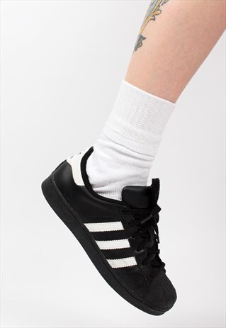 VINTAGE ADIDAS SUPERSTAR TRAINERS ASM2200