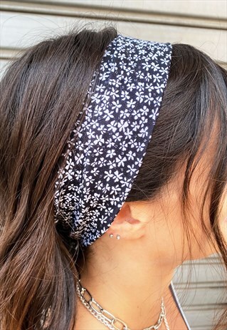 COTTON HEADBAND - BLACK AND WHITE FLORAL PATTERN