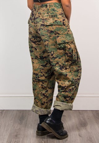 90'S VINTAGE DIGITAL CAMO PATTERN ARMY TROUSERS