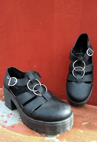 90'S CAGED GOTHIC CHIC CHUNKY SHOES