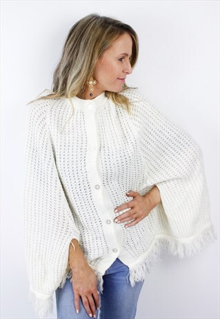 VINTAGE 80'S CREAM KNIT TASSELED WOOL FESTIVAL PONCHO