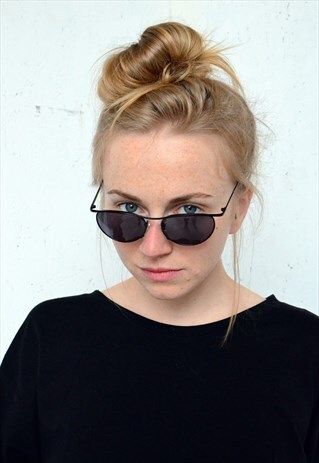 VINTAGE 90S BLACK SUNGLASSES