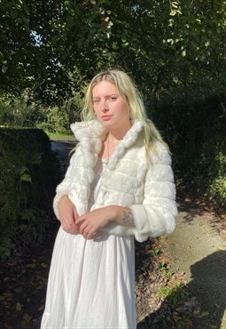 Vintage Faux Fur Size S Cropped Coat in White