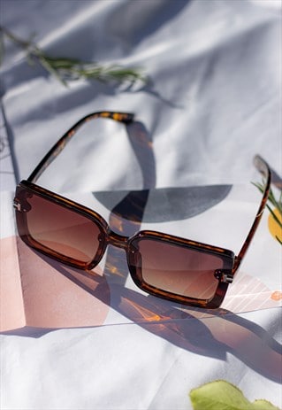 TORTOISE SHELL FRONT LENS RECTANGLE THICK FRAME SUNGLASSES
