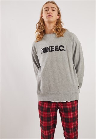 VINTAGE NIKE SWEATSHIRT