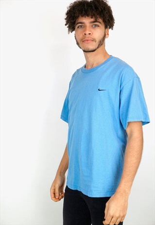 VINTAGE 90'S NIKE T-SHIRT