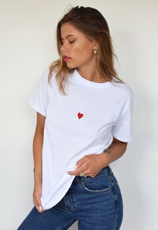 WHITE EMBROIDERED HEART T-SHIRT