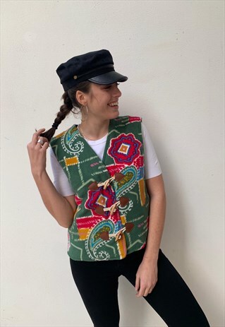 VINTAGE 80S FLEECE COLOURFUL GILET WITH MONTGOMERY