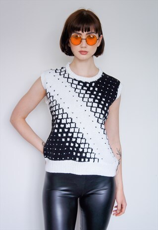 DESIGNER VINTAGE 1970'S BLACK AND WHITE TANK TOP BY EBONY