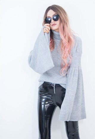 GREY EXTREME SLEEVE KNIT