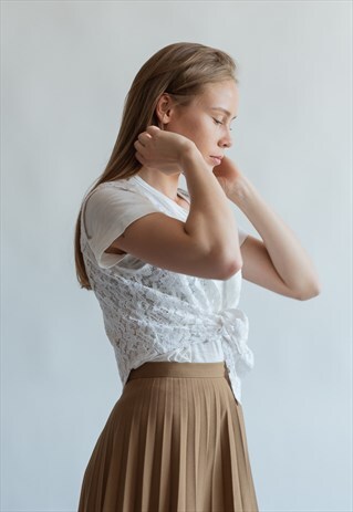 VINTAGE FESTIVAL BOHO LACE CROP TOP WITH BUTTON UP FRONT