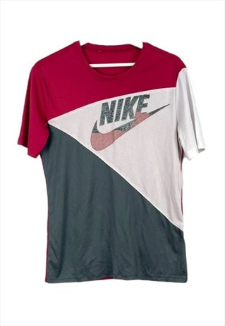 Vintage Nike Logo T-Shirt in Red S