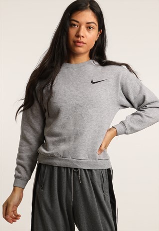 VINTAGE NIKE EMBROIDERED LOGO SWEATSHIRT