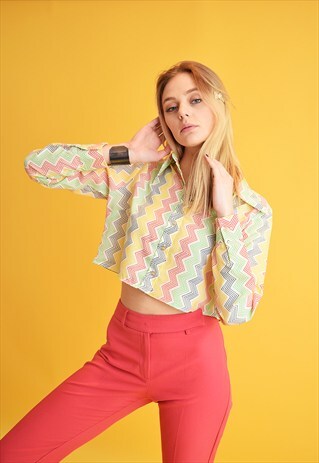 70'S RETRO HIPPIE MOD ABSTRACT PATTERN CROP TOP SHIRT