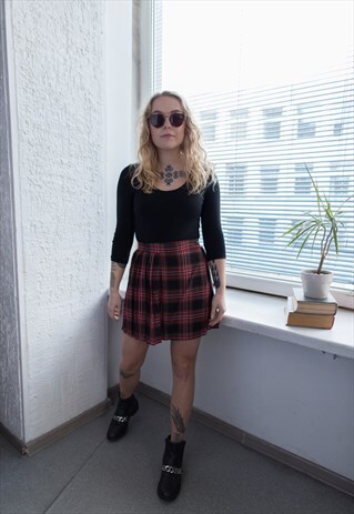 VINTAGE 80'S BLACK PLAID WRAP MINI SKIRT